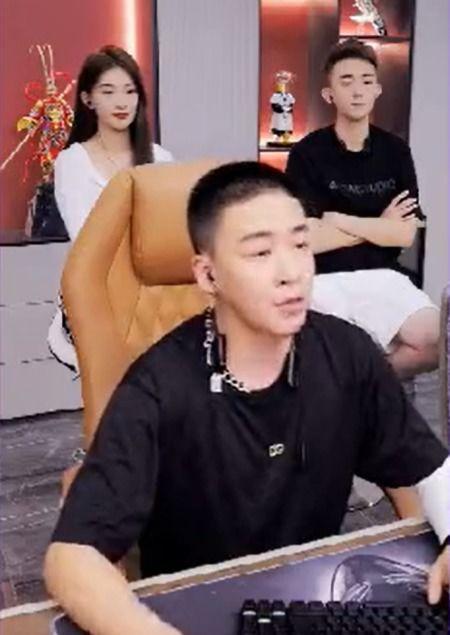 刘一手娱乐圈爆料,独家爆料,明星幕后故事大公开 第3张 刘一手娱乐圈爆料,独家爆料,明星幕后故事大公开 第3张